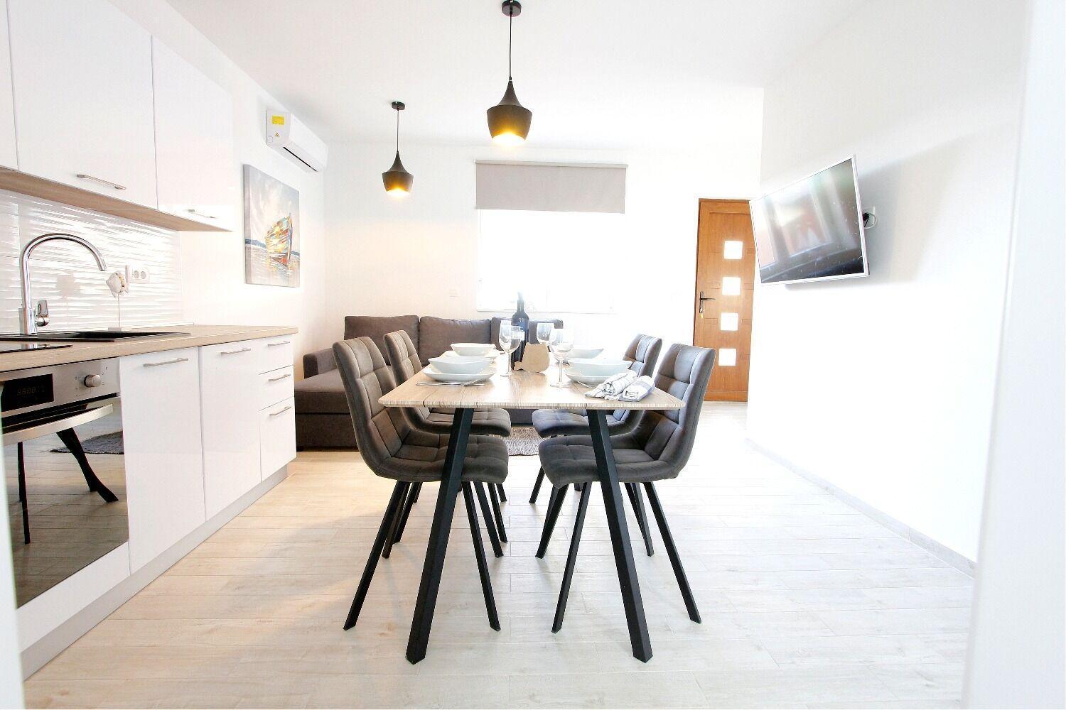 Apartments Oasis Nin Luaran gambar